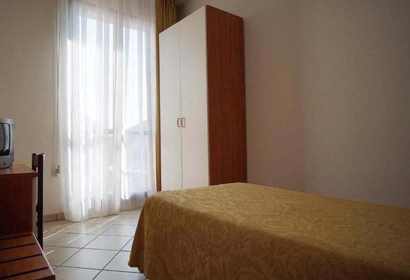 חדר סטנדרט יחיד, Alla Nave