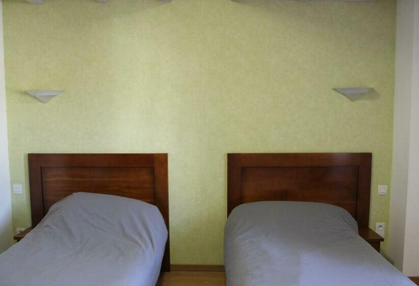 Family Suite, Etchoinia