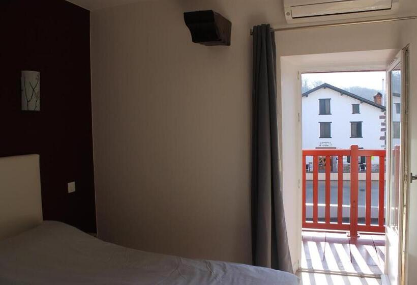 バルコニー付きデラックスルーム, Etchoinia