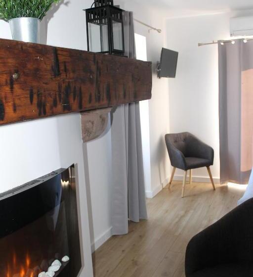 バルコニー付きデラックスルーム, Etchoinia