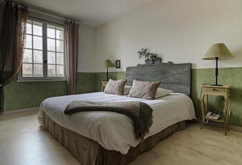 Номер Стандарт Вид на Сад, Le Mas Du Pont Roman