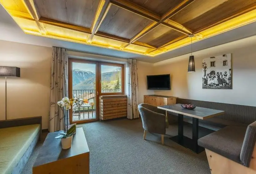 山の見えるジュニアスイート, Maraias   Luxury Suites & Apartments