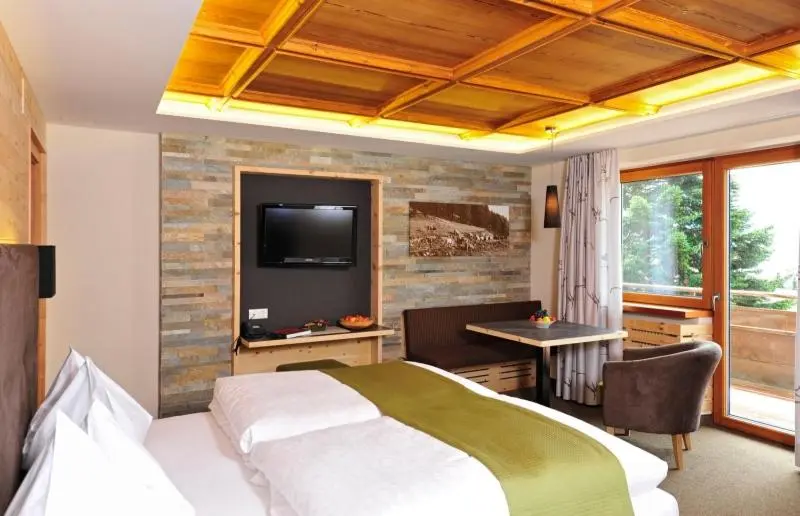 山の見えるジュニアスイート, Maraias   Luxury Suites & Apartments