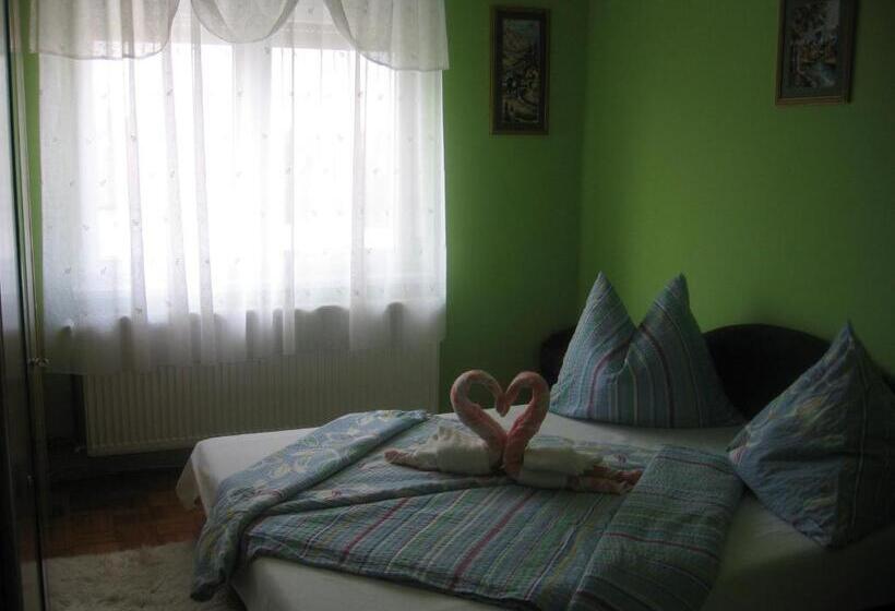 غرفة قياسية, Keletifény Vendégház