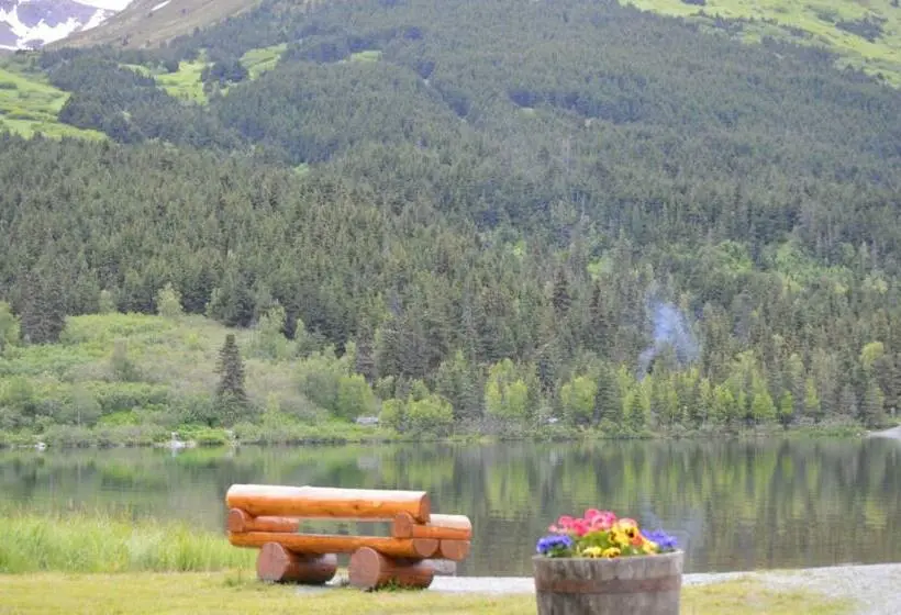 １ベッドルームハウス, Summit Lake Lodge