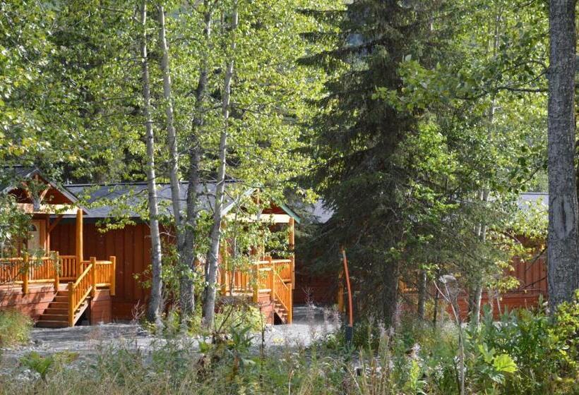 标准平房, Summit Lake Lodge