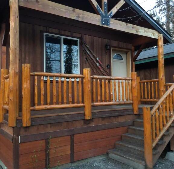 家庭套房, Summit Lake Lodge