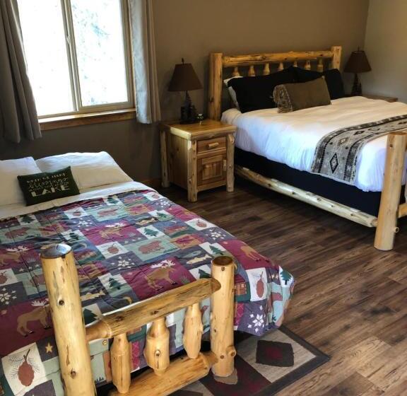 家庭套房, Summit Lake Lodge