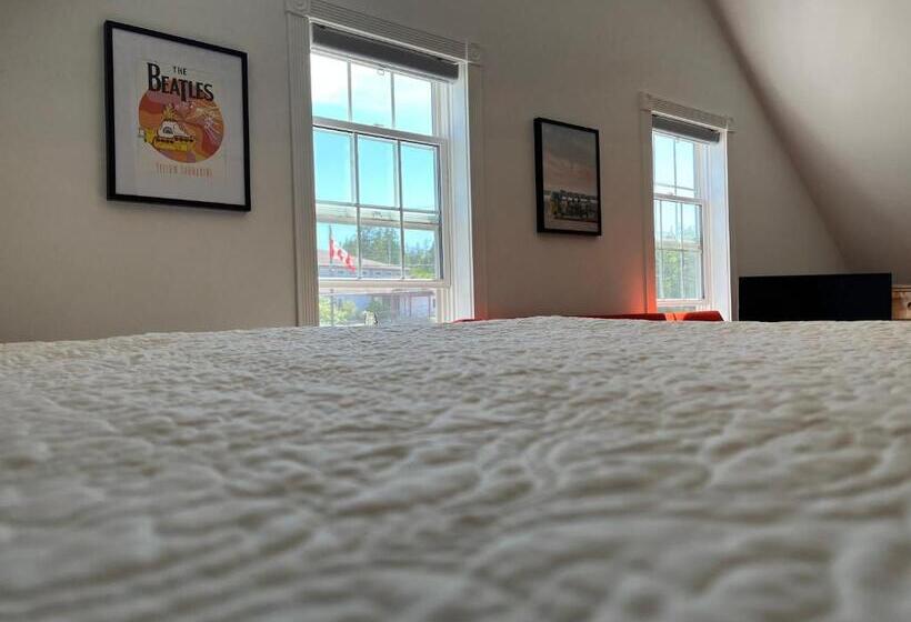 غرفة قياسية, Groundswell Pub & Inn