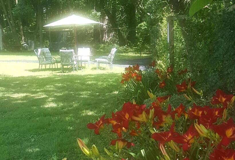 Номер Superior, Haven Point Inn