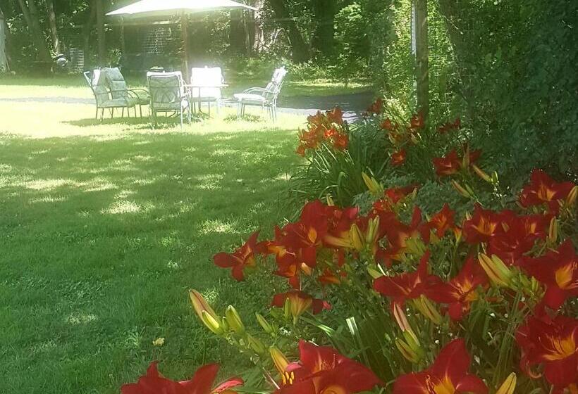 Номер Superior, Haven Point Inn