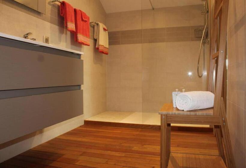 Номер Deluxe, Chateau De Castelneau