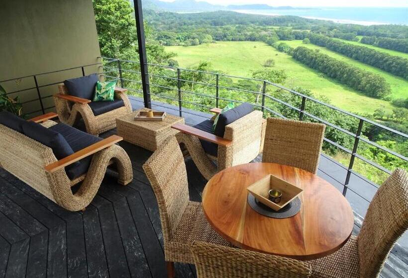 بنجلو ديلوكس, La Colina Pura Vista