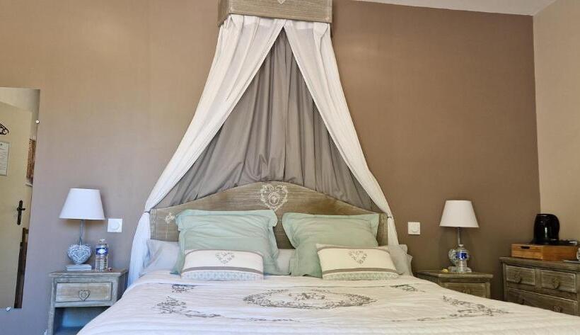 חדר סטנדרט, Le Miroir Des Etoiles