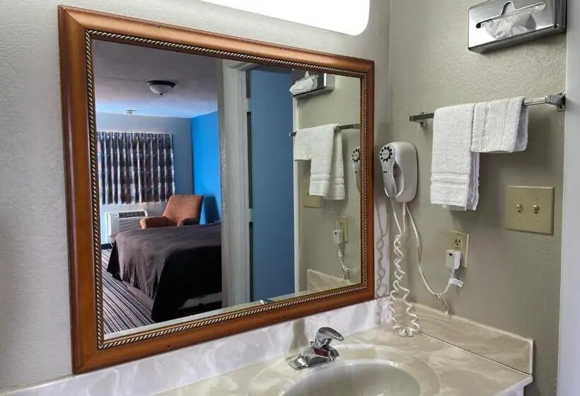 キングサイズベッドのスタンダードルーム, Budget Inn Motel
