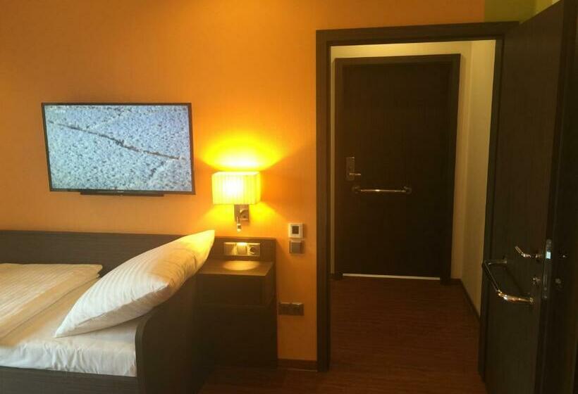 Номер Стандарт Адаптированный для Инвалидов, Casino & Hotel Admiral Strážný