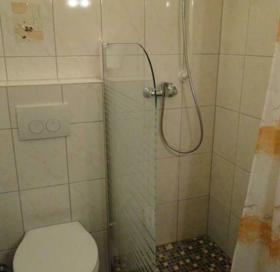 スタンダードトリプルルーム, Jahnkes Gasthaus Pension Garni