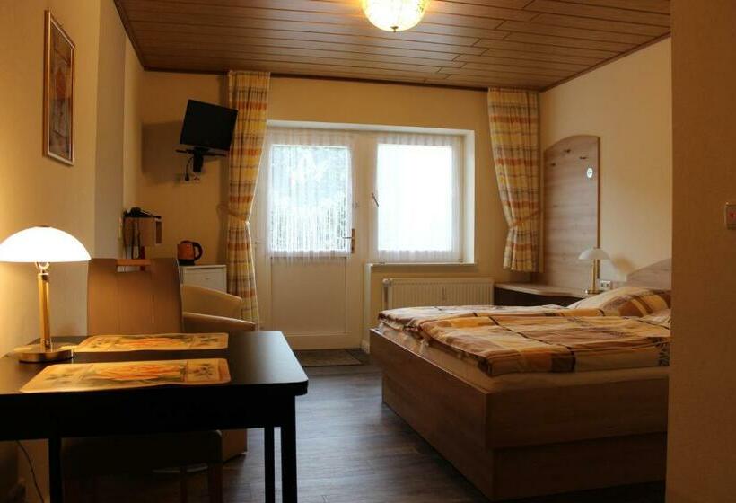 スタンダードトリプルルーム, Jahnkes Gasthaus Pension Garni