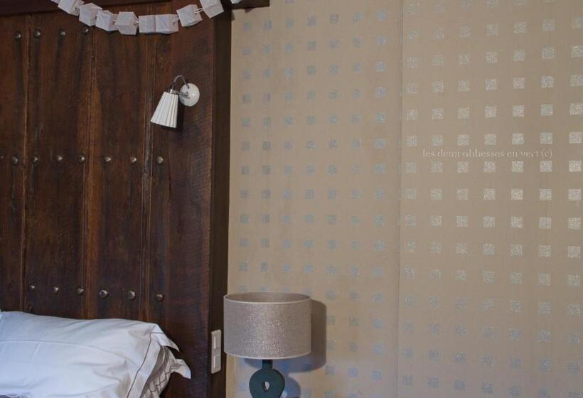 חדר סטנדרט עם מיטת קינג, Les Deux Abbesses En Vert | La Grande Maison B&b