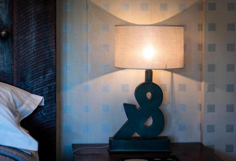 חדר סטנדרט עם מיטת קינג, Les Deux Abbesses En Vert | La Grande Maison B&b