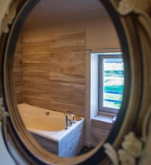 חדר סטנדרט עם מיטת קינג, Les Deux Abbesses En Vert | La Grande Maison B&b