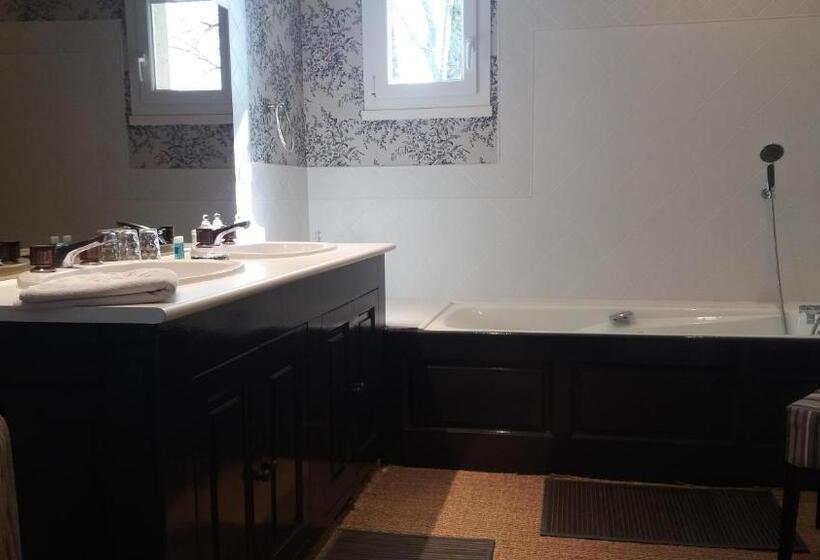 Номер Deluxe Кровать Кинг, Chambres D'hôtes Domaine Du Hameau Baylesse