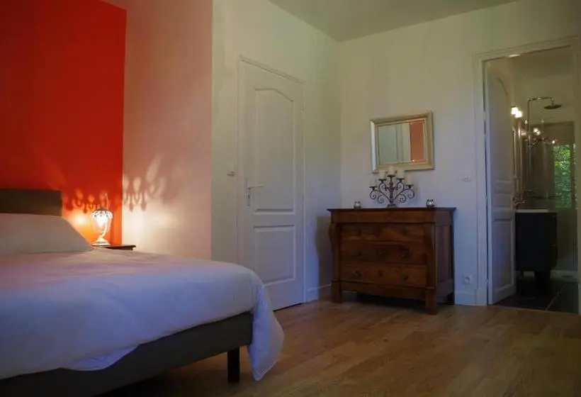 ガーデンビュースタンダードルーム, Chambres D'hôtes Domaine Du Hameau Baylesse