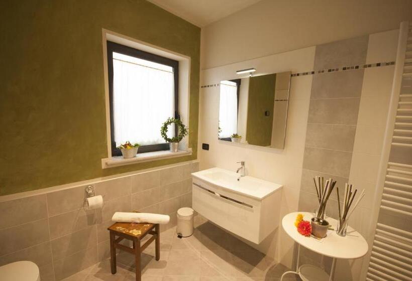 חדר סטנדרט לשלושה, Maison D Hôtes Victoret