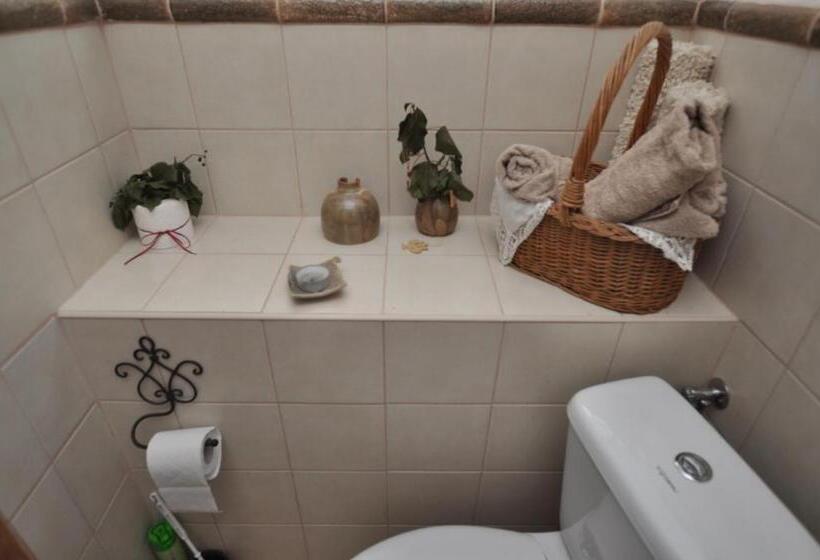 غرفة قياسية, Míves Vendégház