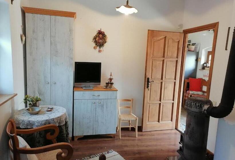 غرفة قياسية, Míves Vendégház