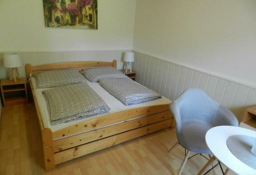 スタンダード4人部屋, Penzion Lukov