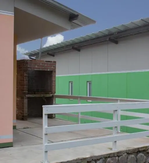 バルコニー付きスタンダードトリプルルーム, Cabañas Rosaverde
