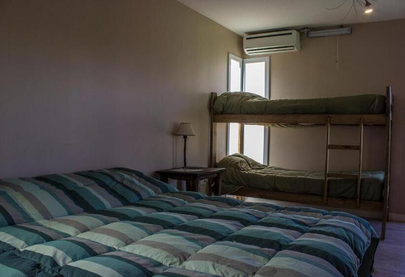 Четырехместный Номер Стандарт с Балконом, Cabañas Rosaverde