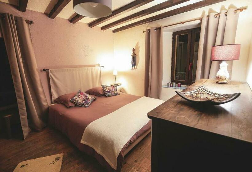 标准三人间, Gite L Aurienchon