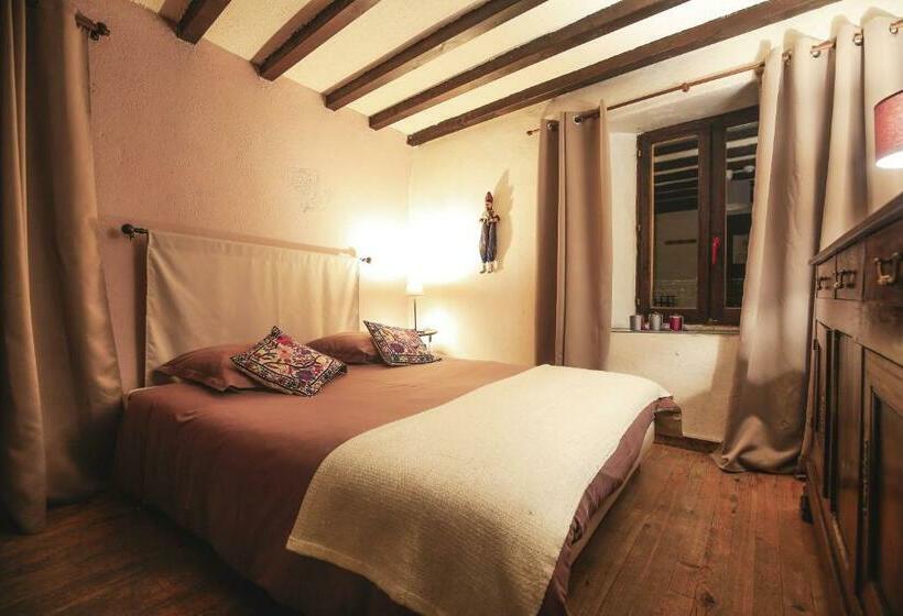 标准三人间, Gite L Aurienchon