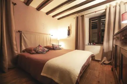 اتاق استاندارد سه نفره, Gite L Aurienchon