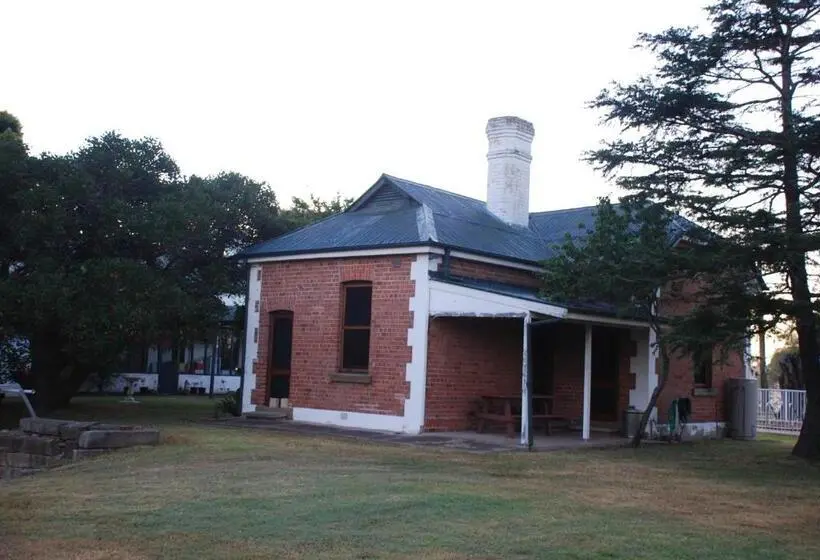 スタンダードスタジオ, Lochinvar House