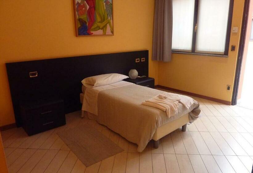 חדר סטנדרט יחיד, Padus Meublè Parma