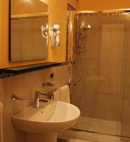 חדר סטנדרט לשלושה, Padus Meublè Parma