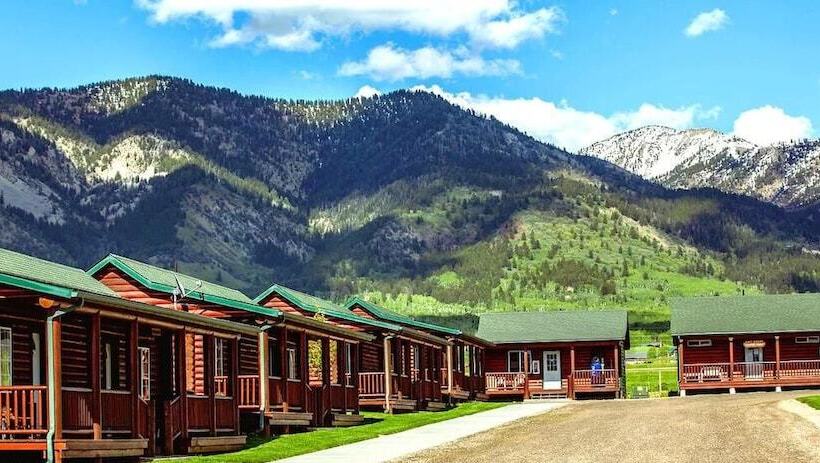 Номер Стандарт, Wolf Den Log Cabin Motel And Rv Park