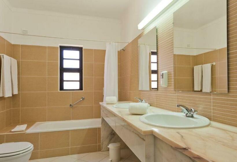 آپارتمان 3 خوابه, Colina Village