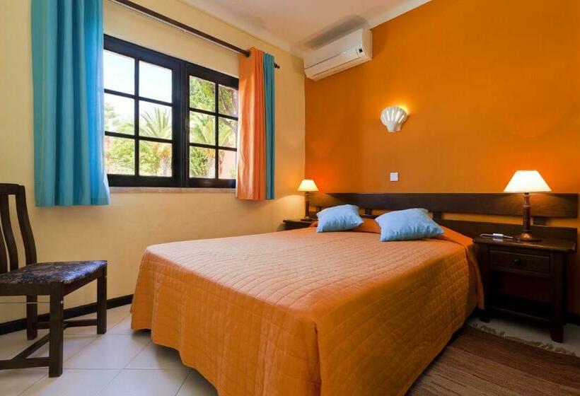 آپارتمان 3 خوابه, Colina Village