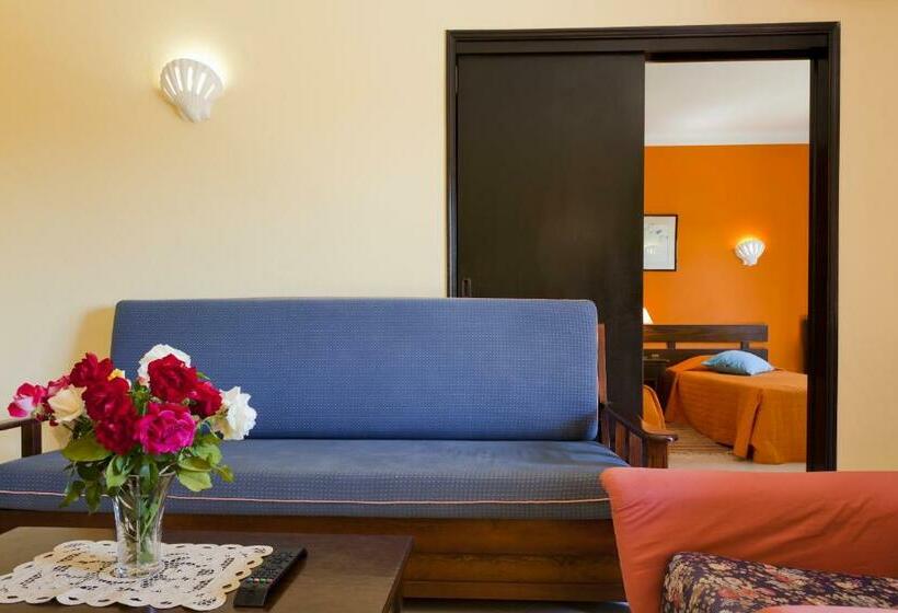 آپارتمان 3 خوابه, Colina Village