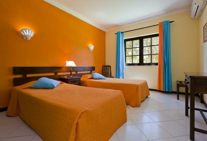 آپارتمان 3 خوابه, Colina Village