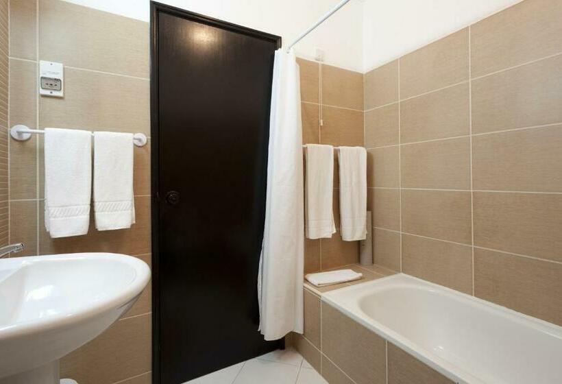 آپارتمان 3 خوابه, Colina Village