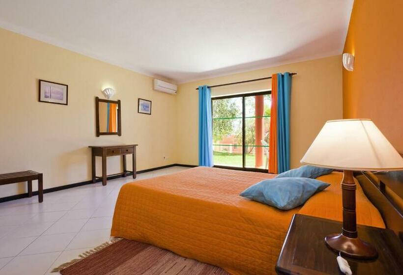 آپارتمان 3 خوابه, Colina Village