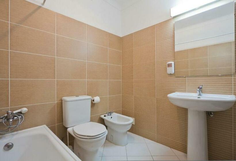 آپارتمان 3 خوابه, Colina Village