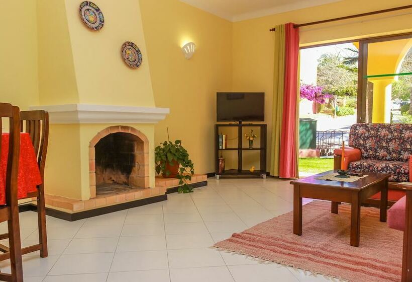 آپارتمان 3 خوابه, Colina Village