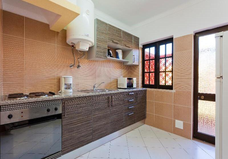 Апартаменты 3 Спальни, Colina Village