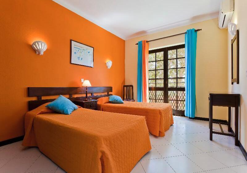 آپارتمان 3 خوابه, Colina Village